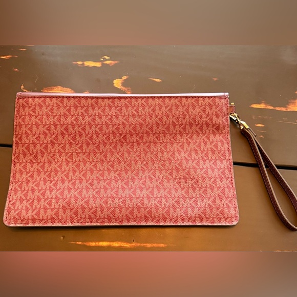 Michael Kors Maisie Large 3-in-1 Tote - Picture 14 of 16